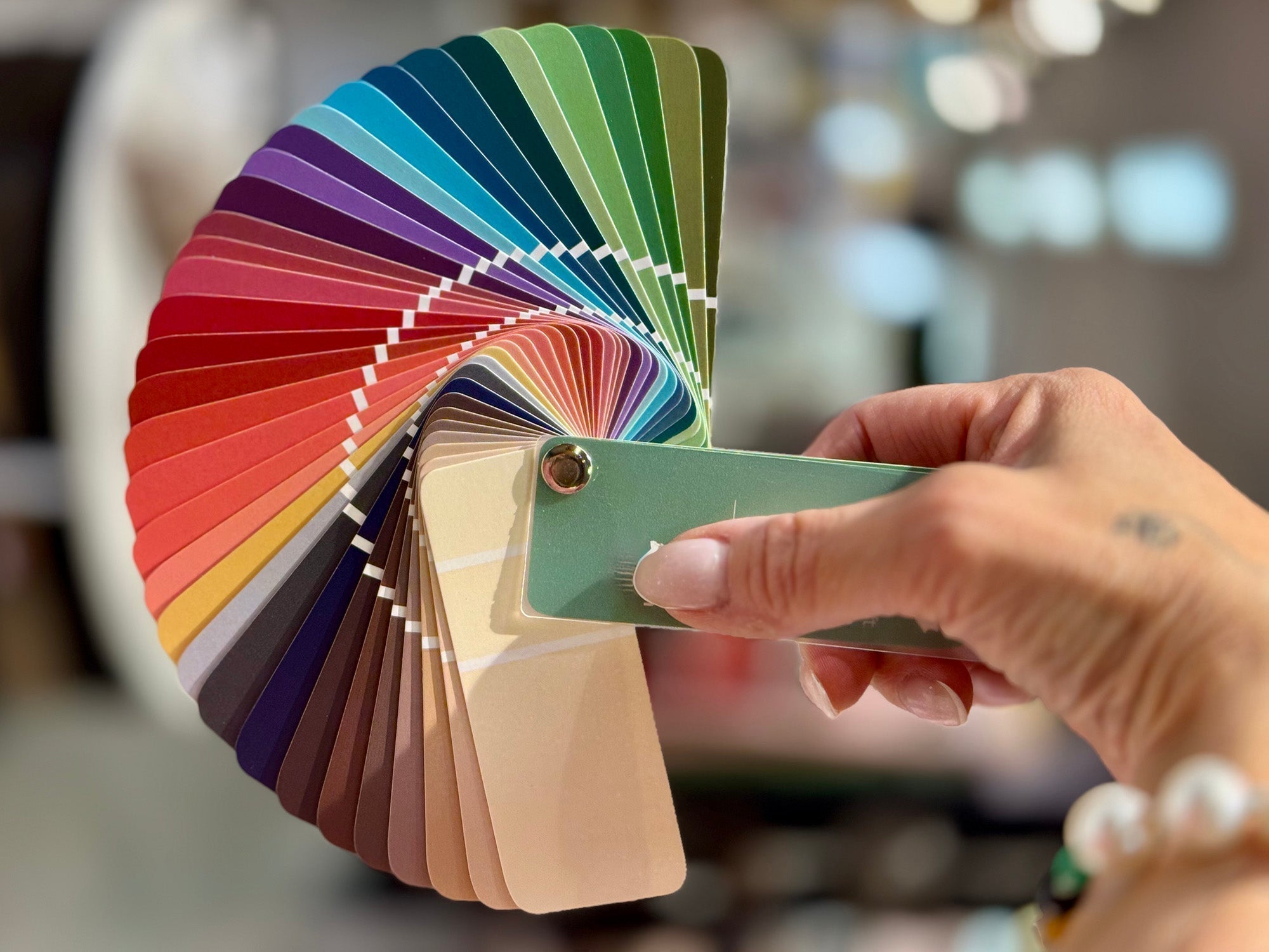 Värianaalyysi väriviuhka.