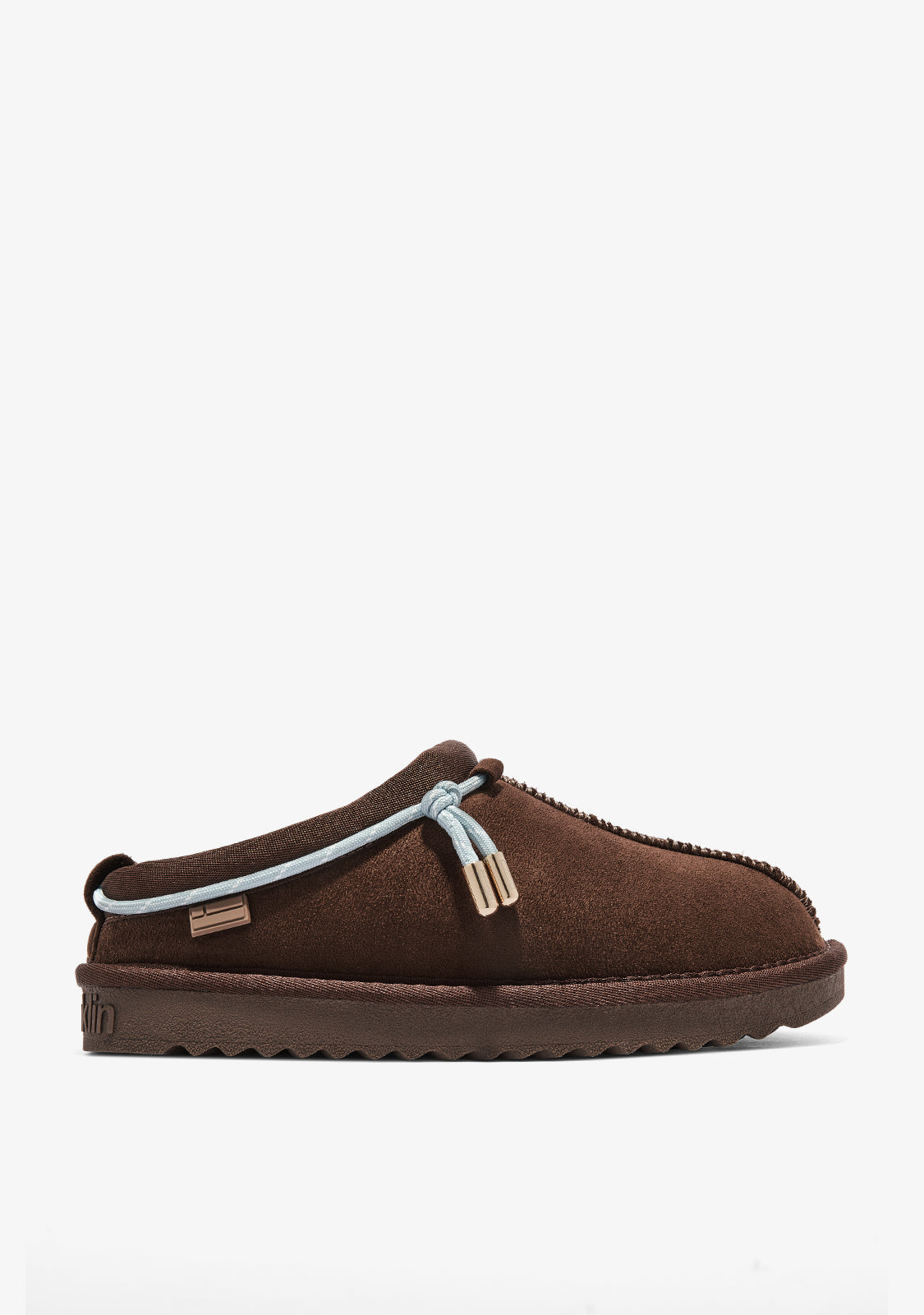D.Franklin Nordic Lite Clog Choco -nilkkurit suklaanruskeina. Lämmin turkisvuori, kevyt mikrokuitupäällinen ja pitävä kumipohja.