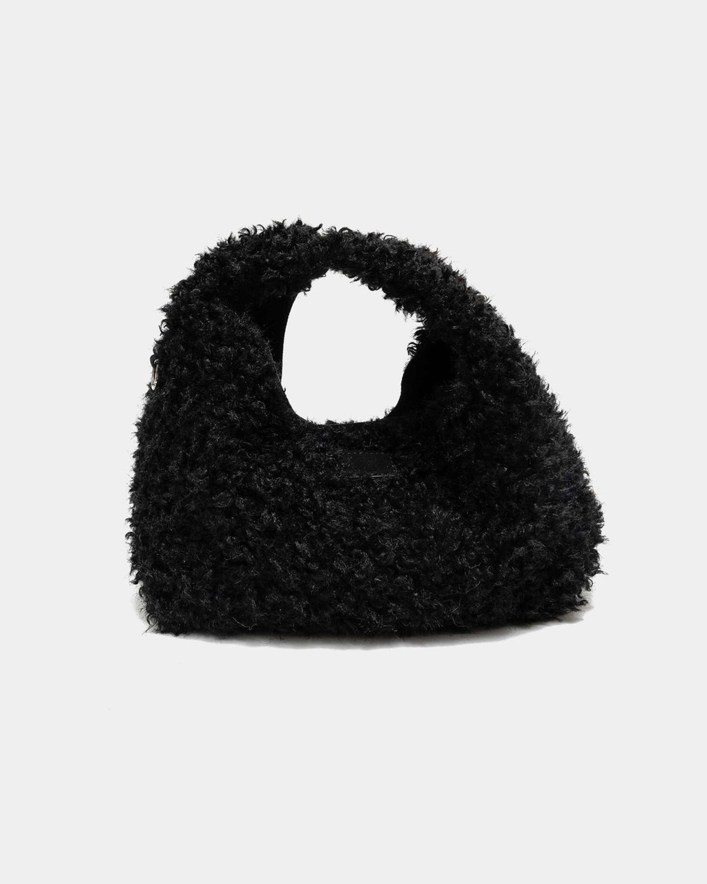 Fabienne Faux Fur -laukku pehmeällä tekoturkispinnalla, irrotettavalla olkahihnalla ja kullanvärisellä ketjulla. Saatavana kolmessa värissä.