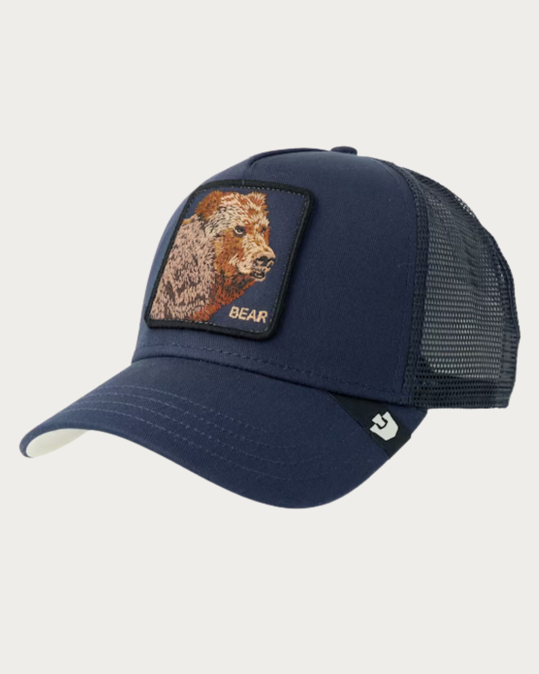 Goorin Bros on tunnettu mm rohkeista ja persoonallisista lippiksistään, joissa yhdistyvät klassinen muotoilu ja näyttävät patch-kuvitukset. Jokainen lippis kertoo oman tarinansa. Eläinhahmot ja graafiset merkit tuovat tyyliin asennetta ja huumoria.

