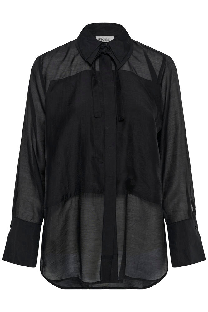 MWSmilla Oversize Shirt on kevyt ja läpikuultava oversize-paitis. Etupuolen tuplakangas lisää peittävyyttä, ja paitis toimii hyvin kerrostettuna.