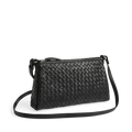 Markberg MarciMBG on kompakti musta nahkalaukku säädettävällä crossbody-hihnalla. Vetoketjukiinnitys ja sisätasku pitävät tärkeät tavarat mukana.