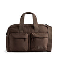 Tilava MoreMBG Weekend Bag -viikonloppulaukku kierrätetystä polyesteristä. 32 l, vettähylkivä pinta, taskuja ja säädettävä olkahihna.