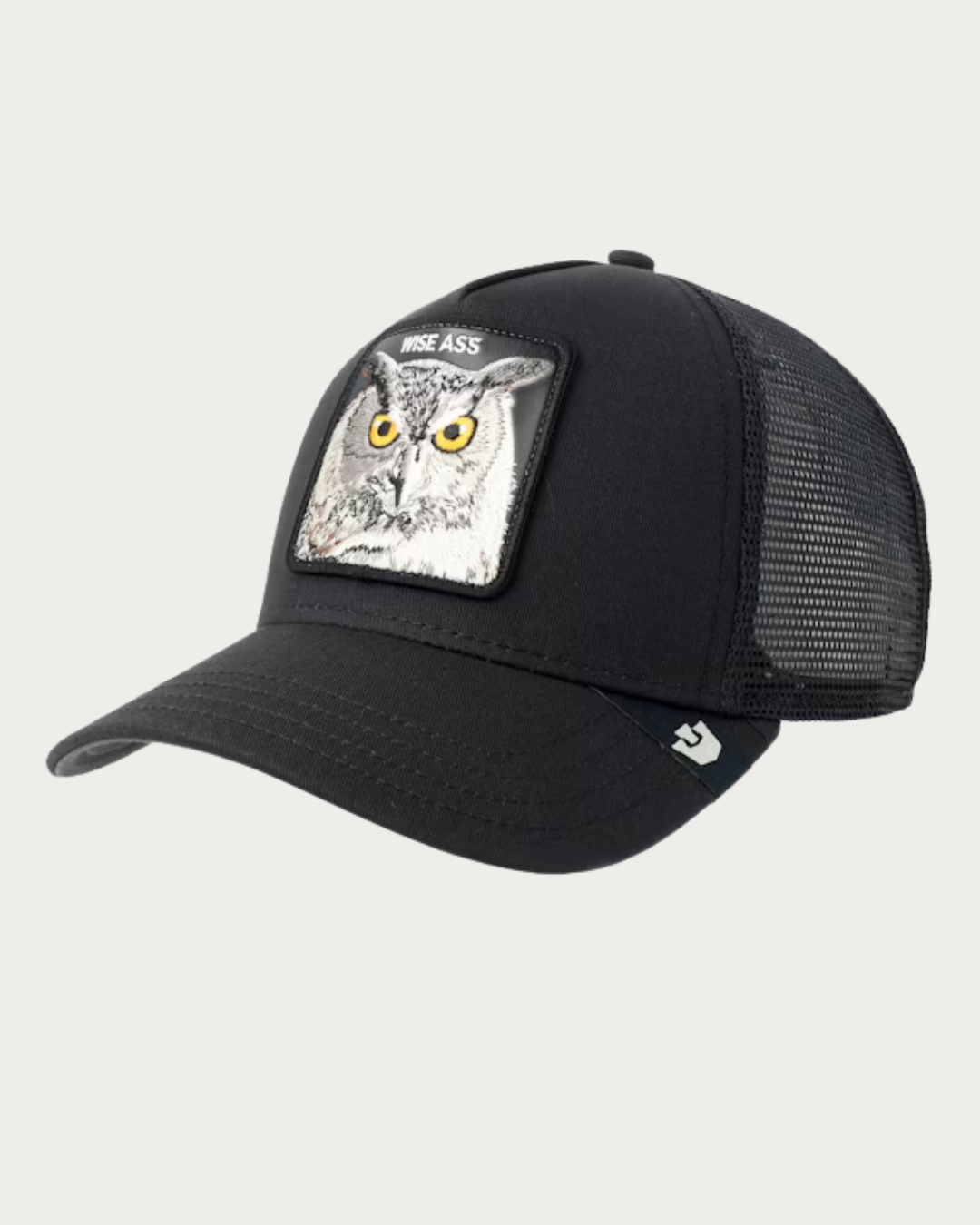 Goorin Bros on tunnettu mm rohkeista ja persoonallisista lippiksistään, joissa yhdistyvät klassinen muotoilu ja näyttävät patch-kuvitukset. Jokainen lippis kertoo oman tarinansa. Eläinhahmot ja graafiset merkit tuovat tyyliin asennetta ja huumoria.
