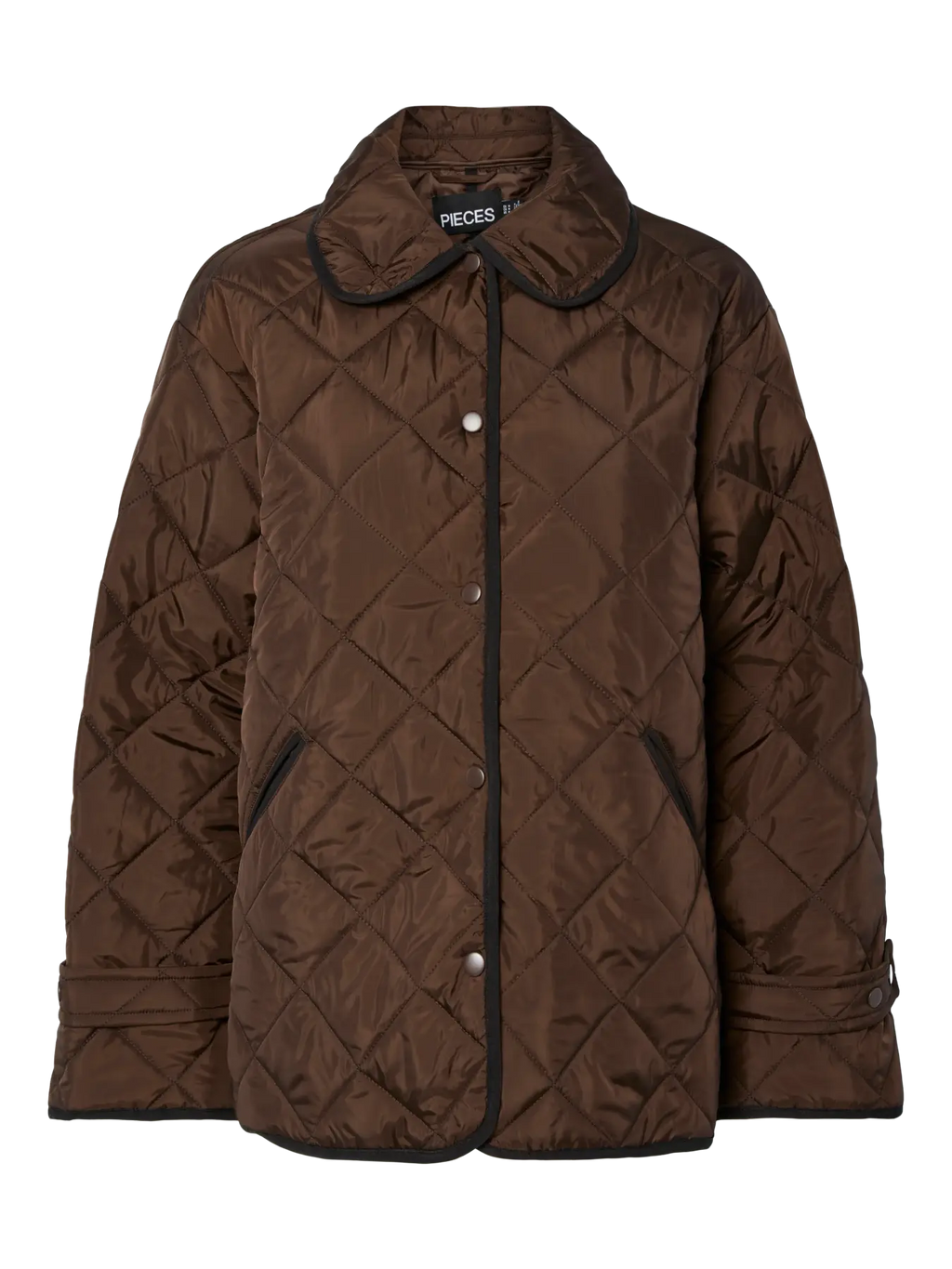 PCEMILY Short Quilted Jacket on kevyt naisten tikkitakki välikauteen. Lyhyt malli, nappikiinnitys, sivutaskut ja 100 % kierrätetty polyesteri.