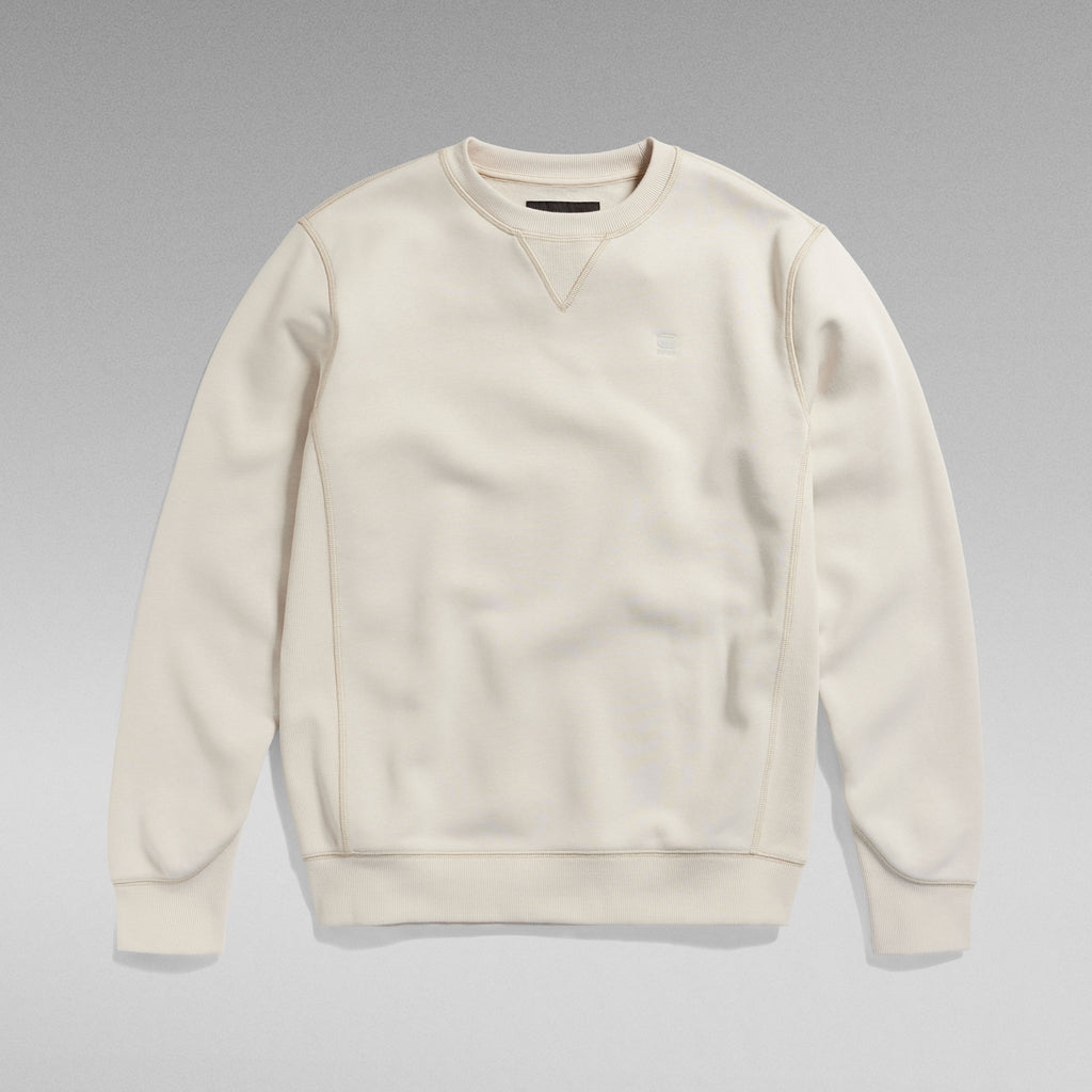 G-Star Premium Core -collegepaita on ajaton ja mukava arjen luottovaate. Suora istuvuus, pyöreä ribbineulottu pääntie ja hyvä istuvuus tekevät paidasta helposti yhdisteltävän niin farkkujen kuin rennompien housujen kanssa.