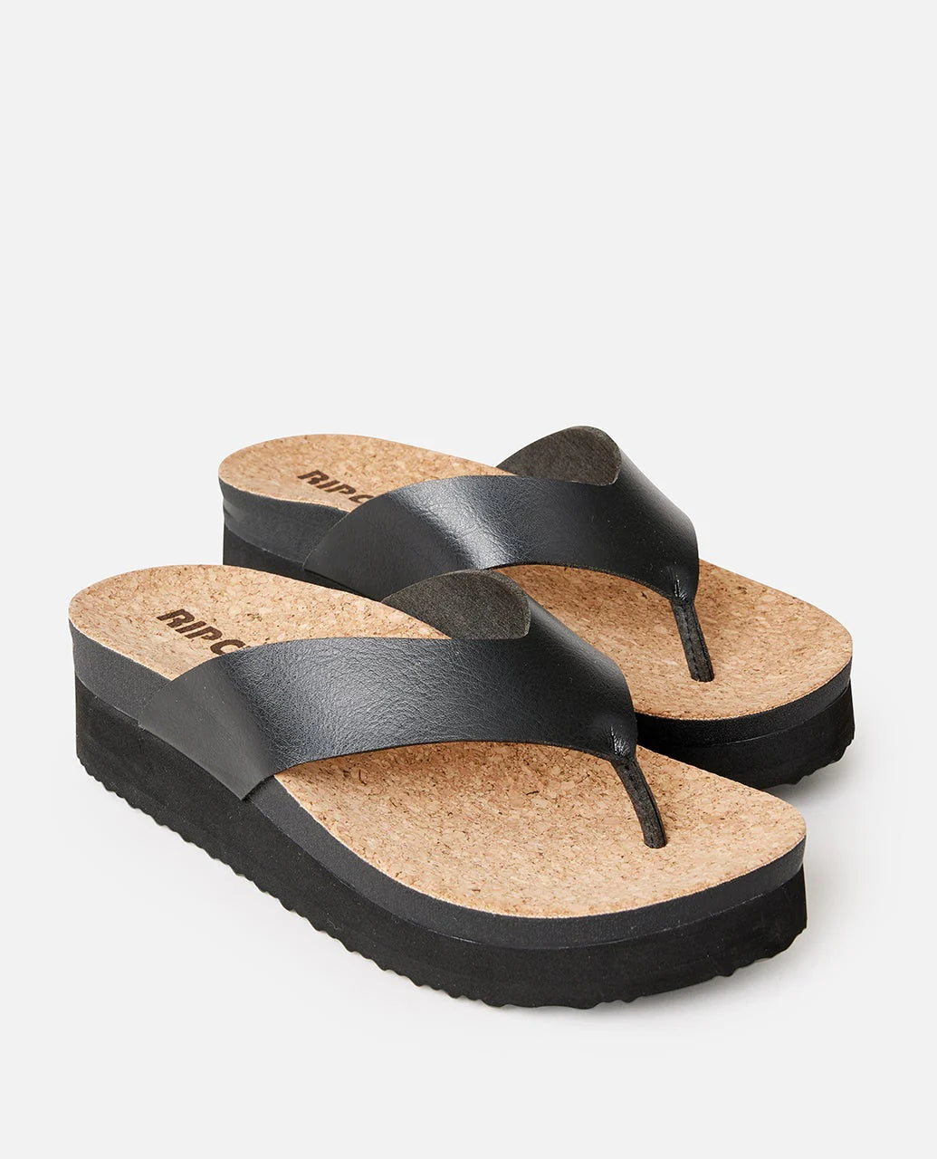 Sandy Bloom Open Toe -sandaalit rentoon kesätyyliin. Avoin kärki ja yksinkertainen look tekevät sandaaleista helposti yhdisteltävän vaihtoehdon niin arkeen kuin lomapäiviin.