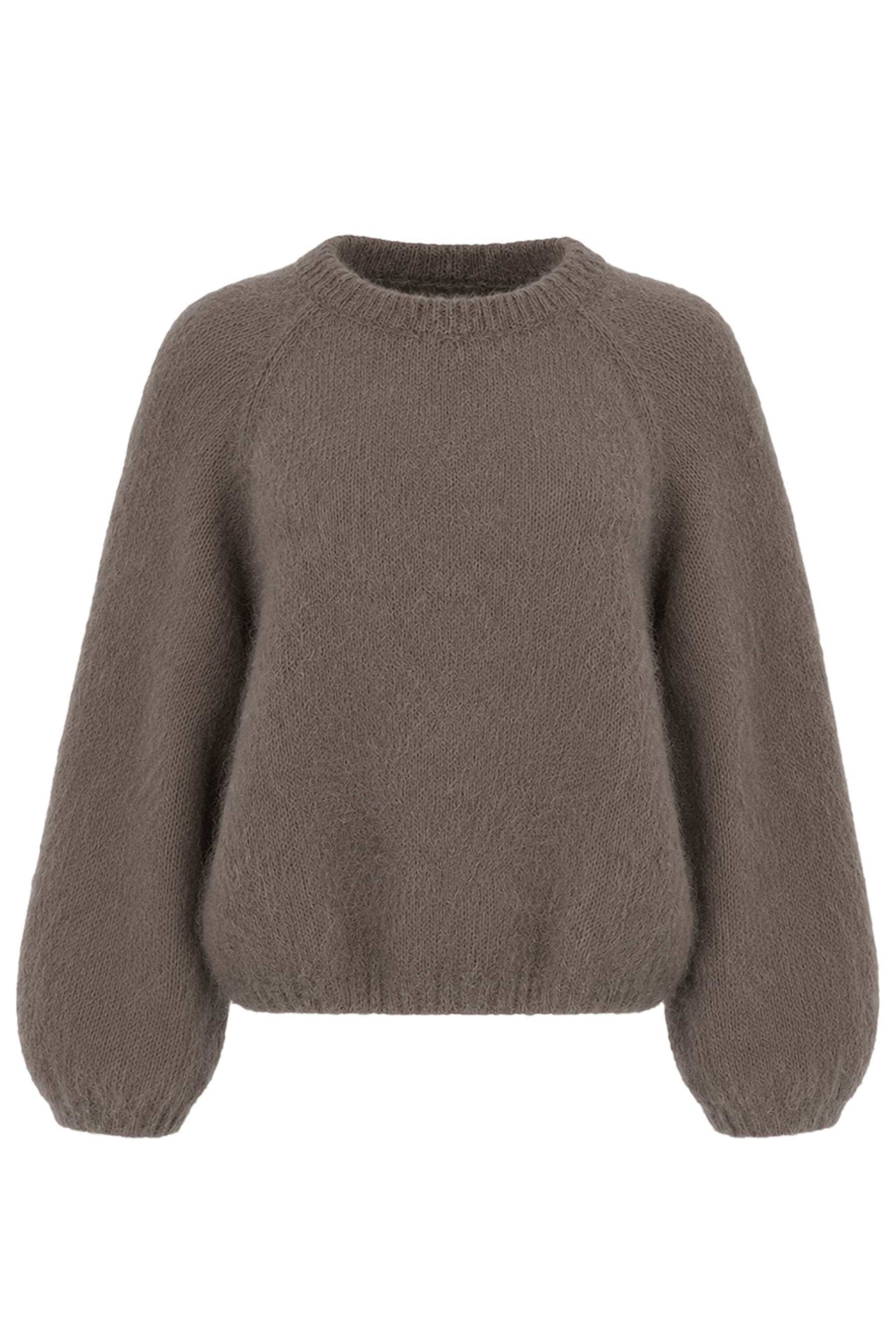 Americandreams The Rosie Pullover on ylellisen pehmeä ja kevyt mohairneule, jossa on rento istuvuus ja näyttävät, runsaat hihat.