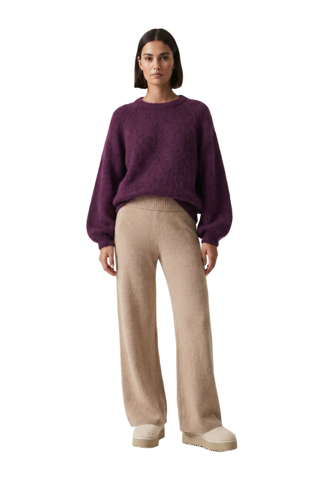 Americandreams The Rosie Pullover on ylellisen pehmeä ja kevyt mohairneule, jossa on rento istuvuus ja näyttävät, runsaat hihat.