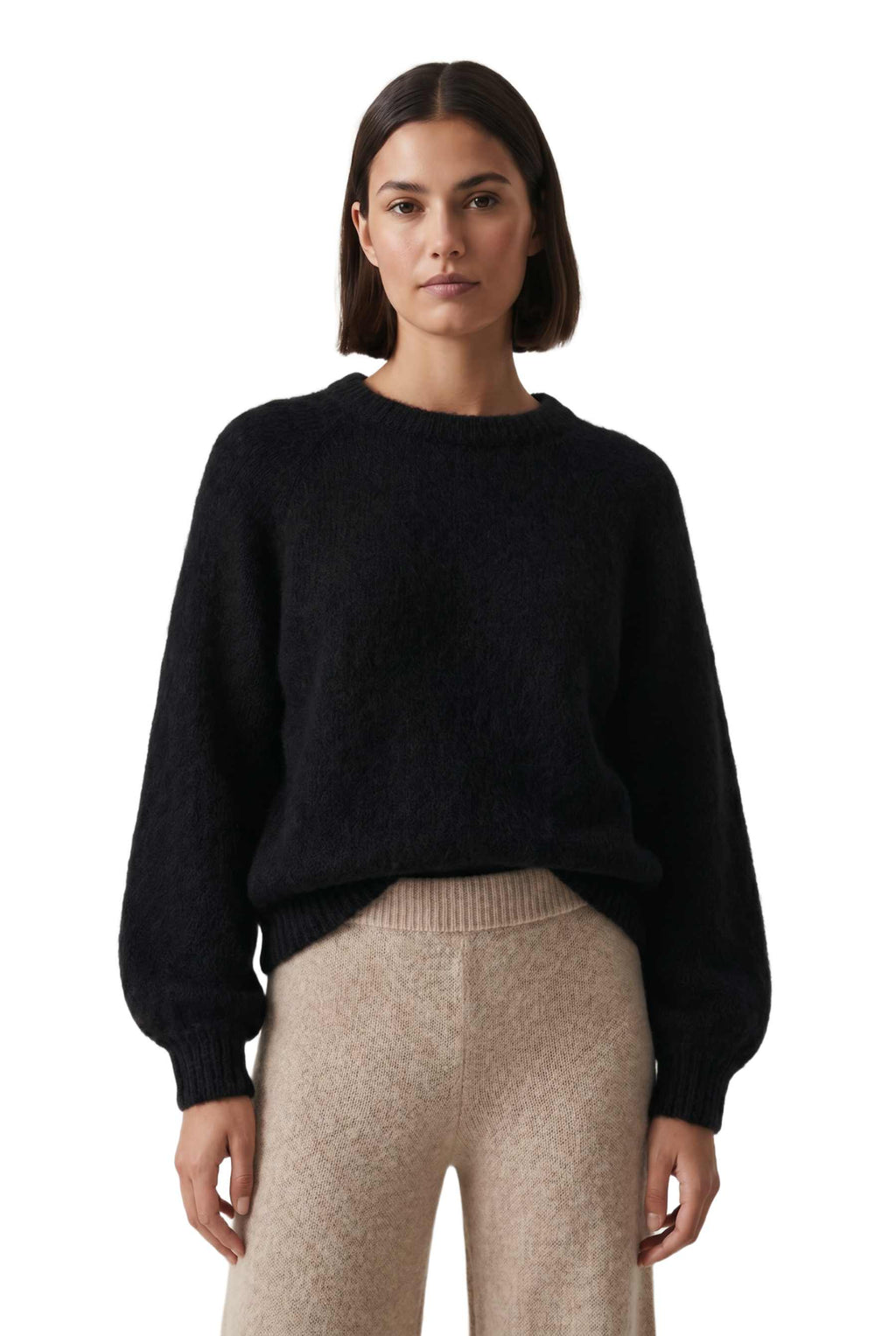 Americandreams The Rosie Pullover on ylellisen pehmeä ja kevyt mohairneule, jossa on rento istuvuus ja näyttävät, runsaat hihat.