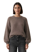 Americandreams The Rosie Pullover on ylellisen pehmeä ja kevyt mohairneule, jossa on rento istuvuus ja näyttävät, runsaat hihat.