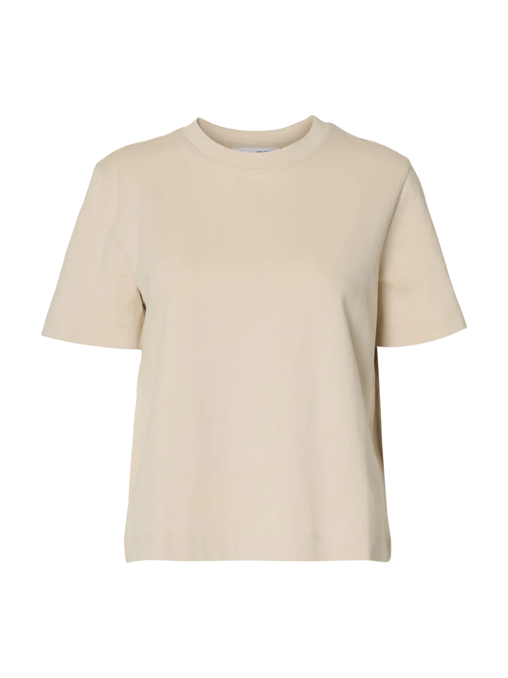 SLWESSENTIAL Boxy Tee on rento luomupuuvillainen t-paita leveillä hihoilla ja boxy fit -mallilla. Ajaton ja suosittu arjen luottovaate.
