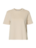 SLWESSENTIAL Boxy Tee on rento luomupuuvillainen t-paita leveillä hihoilla ja boxy fit -mallilla. Ajaton ja suosittu arjen luottovaate.