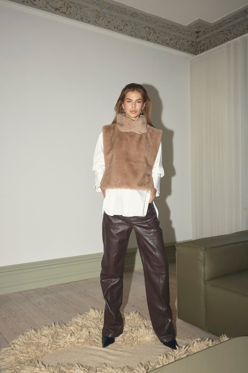 FeraCC Faux Collar vest