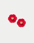 Flower Small Earrings -korvakorut tuovat asuun suloista ja kevyen näyttävää ilmettä. Herkkä kukkamuotoilu tekee niistä täydellisen asusteen niin arkeen kuin juhlavampiin hetkiin.
