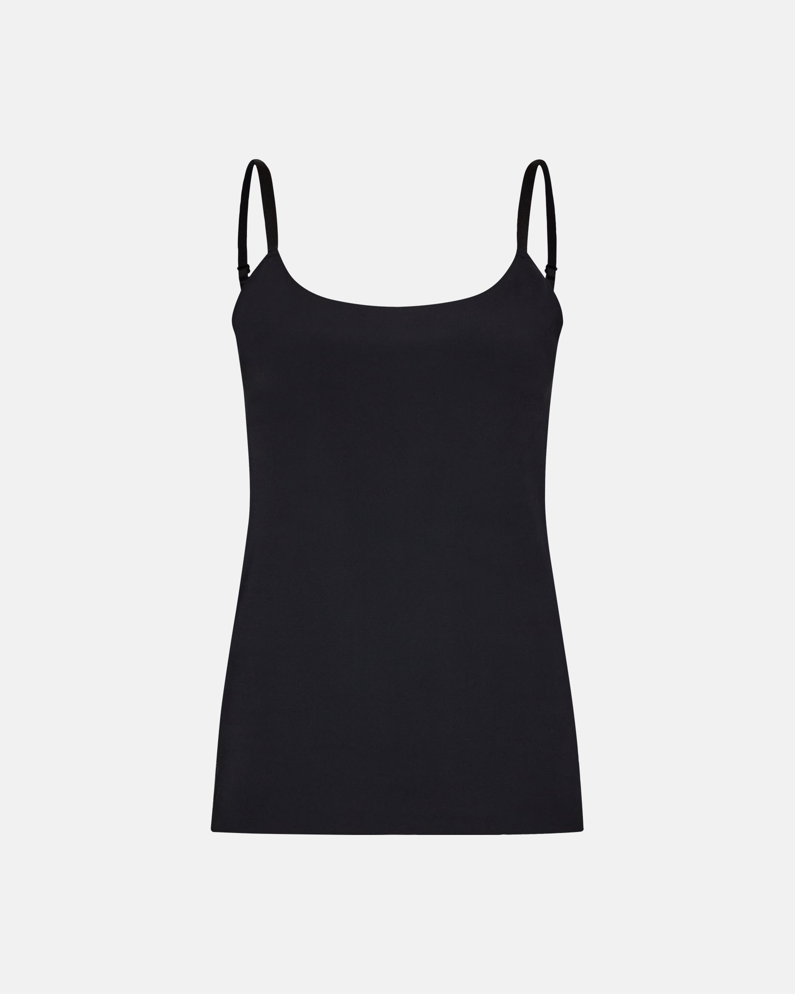 Täydellinen alustoppi, joka toimii sellaisenaan tai kerrospukeutumisessa ympäri vuoden. Pehmeä ja joustava polyamidi tuntuu miellyttävältä ihoa vasten ja istuu kauniisti.