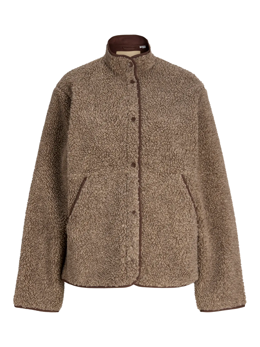 JXVERA Teddy Jacket on pehmeä teddy-takki korkealla kauluksella ja nappikiinnityksellä. 100 % kierrätetty polyesteri tekee takista lämpimän ja helpon arkeen.