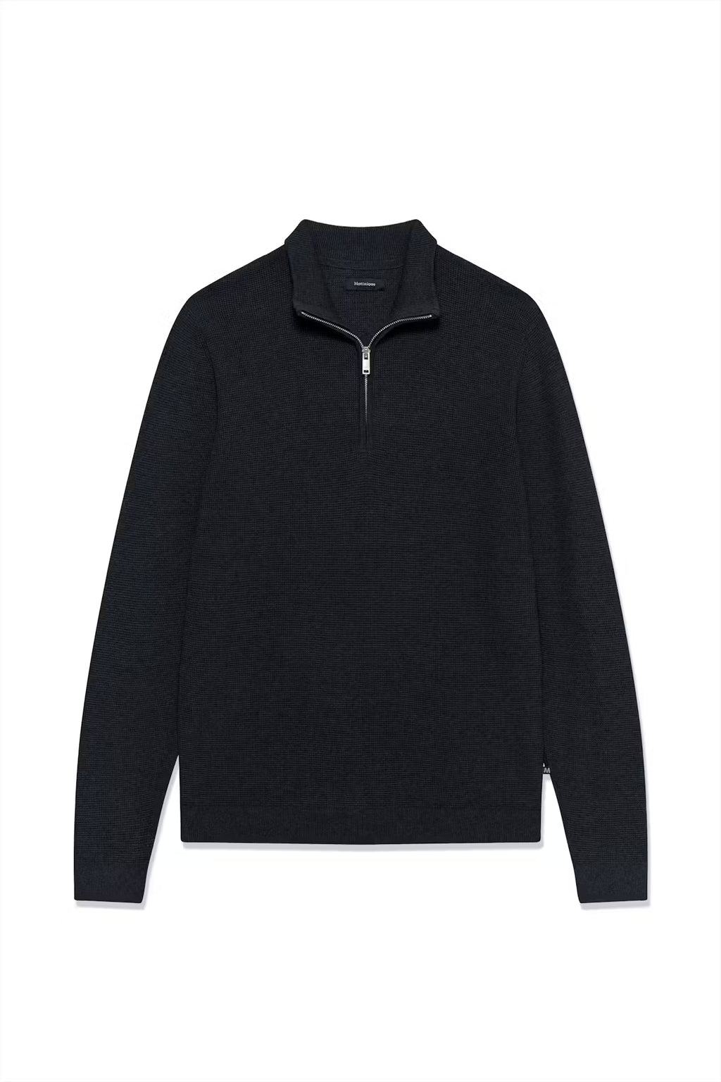 Matinique Malagoon half zip on klassinen ja rento neule, joka toimii täydellisesti arjessa. Pehmeä ja hengittävä kangas tuntuu miellyttävältä päällä.