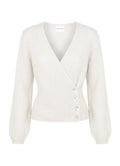MARIYA Wrap Cardigan on pehmeä ja ylellinen neuletakki, joka on valmistettu laadukkaasta alpakkavillasekoitteesta. Materiaali on luonnostaan lämmin mutta kevyt ja hengittävä, joten neule tuntuu miellyttävältä käytössä eri vuodenaikoina.