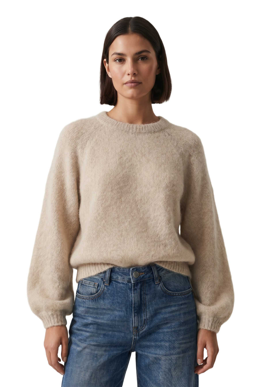 Americandreams The Rosie Pullover on ylellisen pehmeä ja kevyt mohairneule, jossa on rento istuvuus ja näyttävät, runsaat hihat.