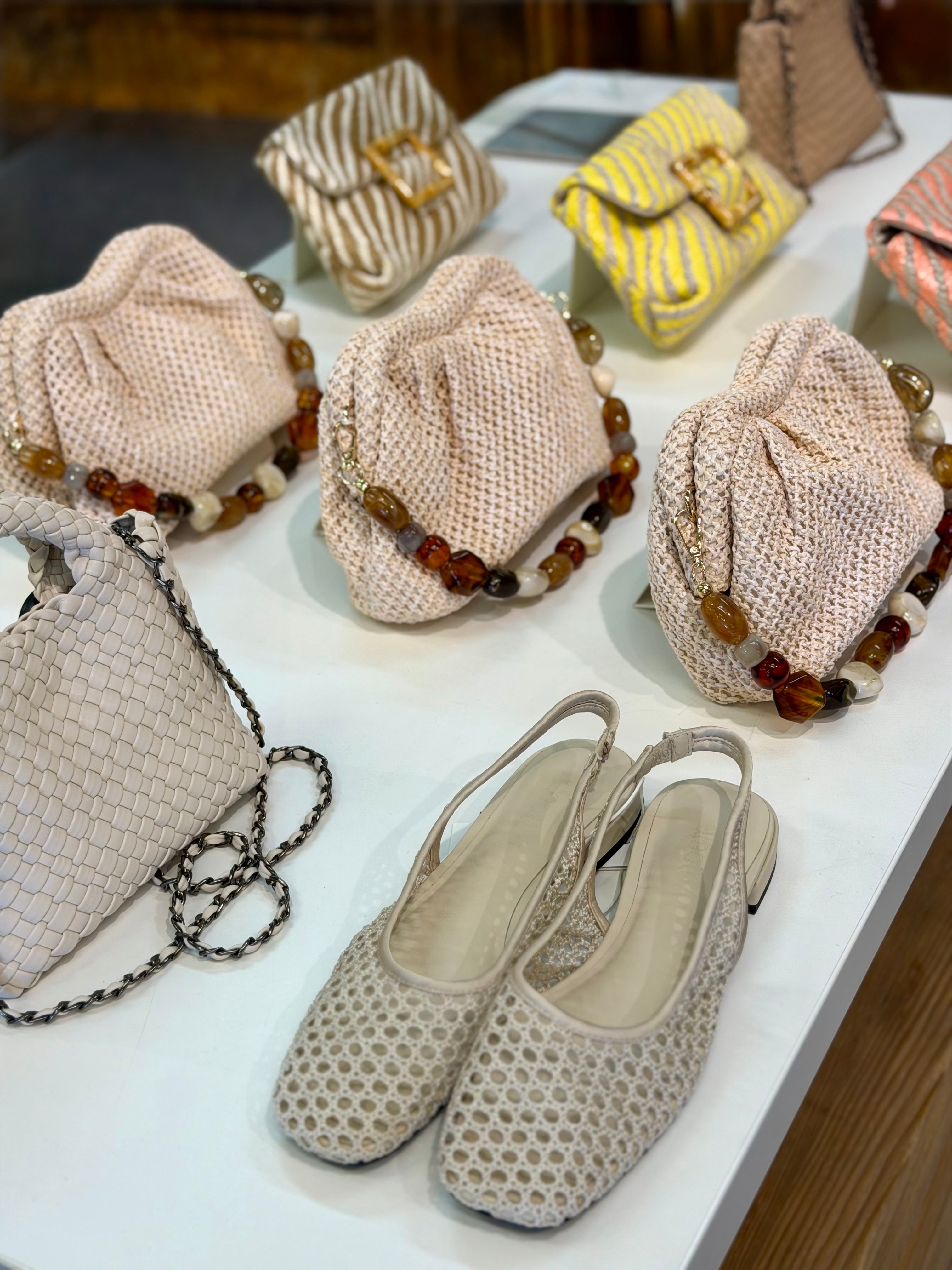 Selected Femmen SLFMichelle Braided Slingback -sandaalit viimeistelevät kesätyylisi. Punottu päällinen tuo kenkiin kauniin, kesäisen ilmeen ja tekee mallista kevyen sekä elegantin.
